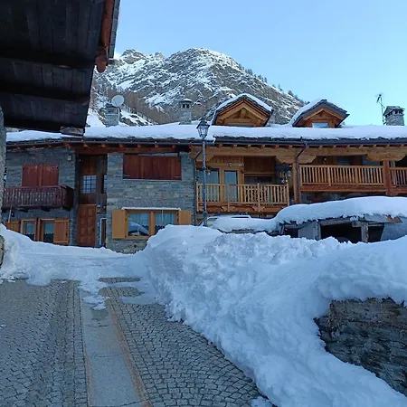 Les Racines Apartment *